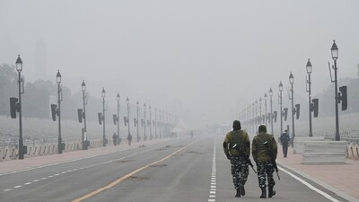 Delhi Police on Friday, issued an advisory on traffic restrictions due to the Republic day parade rehearsals in the national capital. "In view of Republic Day Parade rehearsals from 13th to 16th January 2024, special traffic arrangements will be effective on the various routes," it said. (HT Photo/Arvind Yadav) Delhi Police on Friday, issued an advisory on traffic restrictions due to the Republic day parade rehearsals in the national capital. "In view of Republic Day Parade rehearsals from 13th to 16th January 2024, special traffic arrangements will be effective on the various routes," it said. (HT Photo/Arvind Yadav)