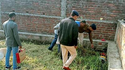 Police at the crime scene. (PTI)