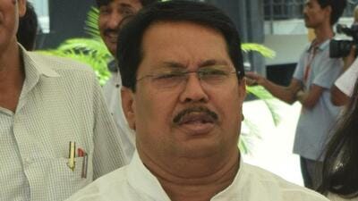 Wadettiwar said the issue would be raised with the chief minister and two deputy chief ministers of Maharashtra to cancel the tender. (HT FILE PHOTO) Wadettiwar said the issue would be raised with the chief minister and two deputy chief ministers of Maharashtra to cancel the tender. (HT FILE PHOTO)