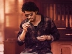 Mahesh Babu's smoking scenes in Guntur Kaaram have been quite popular. Mahesh Babu's smoking scenes in Guntur Kaaram have been quite popular.