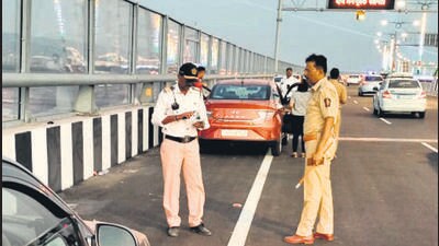 Challan issued to 120 motorists for stopping on MTHL Challan issued to 120 motorists for stopping on MTHL