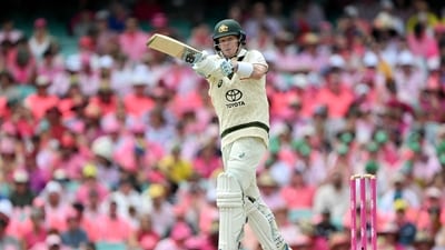 Australia's Steve Smith plays a shot during the third day of the third cricket Test match between Australia and Pakistan at the Sydney Cricket Ground in Sydney (AFP) Australia's Steve Smith plays a shot during the third day of the third cricket Test match between Australia and Pakistan at the Sydney Cricket Ground in Sydney (AFP)