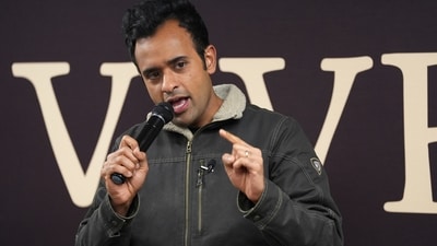 Republican presidential candidate businessman Vivek Ramaswamy speaks at a campaign event, Friday, Jan. 12, 2024 in Des Moines, Iowa. (AP Photo/Abbie Parr) (AP)