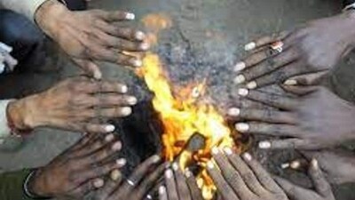Six people, including four members of a family, died allegedly after inhaling toxic fumes from coal braziers in two separate incidents in the national capital, officials said on Sunday. ( (Representational photo)) Six people, including four members of a family, died allegedly after inhaling toxic fumes from coal braziers in two separate incidents in the national capital, officials said on Sunday. ( (Representational photo))