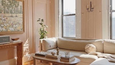 From runway to room: 3 fashion-inspired Peach Fuzz decor tips for home and interior design (Photo by Twitter/Clement_Browne) From runway to room: 3 fashion-inspired Peach Fuzz decor tips for home and interior design (Photo by Twitter/Clement_Browne)