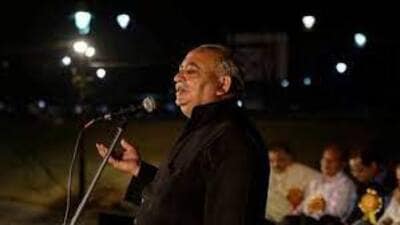 Munawwar Rana suffered infection in the lungs and throat in 2017 and was also receiving treatment regularly due to kidney problems for which he had to undergo dialysis. (FILE PHOTO) Munawwar Rana suffered infection in the lungs and throat in 2017 and was also receiving treatment regularly due to kidney problems for which he had to undergo dialysis. (FILE PHOTO)