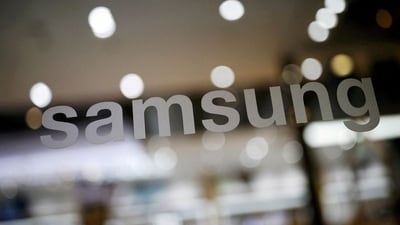 FILE PHOTO: The logo of Samsung Electronics is seen at its headquarters in Seoul, South Korea, April 4, 2016. REUTERS/Kim Hong-Ji