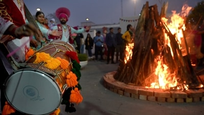 A group of dancers from Punjab performs during the Lohri celebrations at Great India Place Mall sector 38A in Noida. (HT Photo/Sunil Ghosh) A group of dancers from Punjab performs during the Lohri celebrations at Great India Place Mall sector 38A in Noida. (HT Photo/Sunil Ghosh)