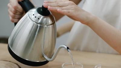 Amazon Republic Day Sale: Make the most of the sale season by bringing home one of these marvelous electric kettles. (Pexels)