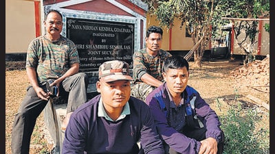 Members of the pro-talks faction of Ulfa, which has a cadre of close to 700 people. (HT Photo) Members of the pro-talks faction of Ulfa, which has a cadre of close to 700 people. (HT Photo)