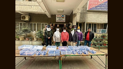 Police recovered 226 passports from the suspects. (HT Photo) Police recovered 226 passports from the suspects. (HT Photo)