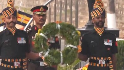The Army personnel present on the occasion paid their tributes and respect to the soldiers who laid down their lives in service to the nation.&nbsp; (ANI (video screengrab))
