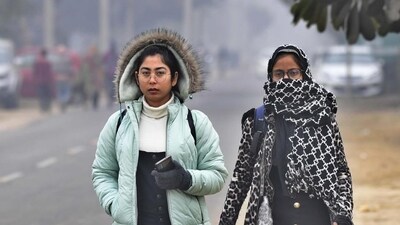 1. Stay warm: Dress in layers to trap heat and keep your body warm. Use heated blankets or clothing to maintain warmth. Keep your home comfortably warm.. (Gurpreet Singh/HT) 1. Stay warm: Dress in layers to trap heat and keep your body warm. Use heated blankets or clothing to maintain warmth. Keep your home comfortably warm.. (Gurpreet Singh/HT)