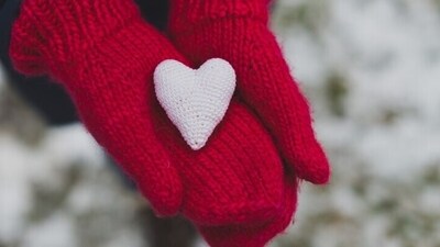 Winter months put additional stress on our heart, as it works overtime to ensure efficient blood circulation due to constricted blood vessels. (Freepik) Winter months put additional stress on our heart, as it works overtime to ensure efficient blood circulation due to constricted blood vessels. (Freepik)