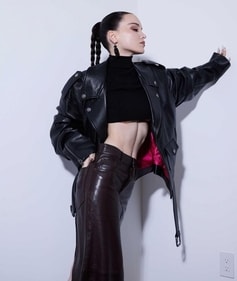 Dove Cameron (Instagram) Dove Cameron (Instagram)