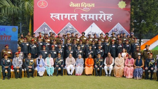 &nbsp;Defence Minister Rajnath Singh with Uttar Pradesh Governor Anandiben Patel, State Chief Minister Yogi Adityanath, State Deputy Chief Minister Brajesh Pathak, Chief of Defence Staff General Anil Chauhan, Indian Army Chief General Manoj Pande and other army personnel during the 76th Army Day program, in Lucknow on Sunday.(Pawan Kumar)