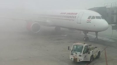 A dense blanket of fog enveloped Indira Gandhi International Airport in New Delhi. (HT_PRINT) A dense blanket of fog enveloped Indira Gandhi International Airport in New Delhi. (HT_PRINT)