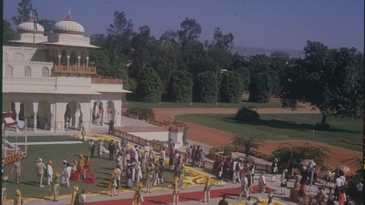 A film shooting in Udaipur, Rajasthan. A typical film unit can vary from 200 to 500 people (HT ARCHIVES) A film shooting in Udaipur, Rajasthan. A typical film unit can vary from 200 to 500 people (HT ARCHIVES)