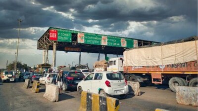 NHAI will discontinue certain FASTags from January 31. NHAI will discontinue certain FASTags from January 31.