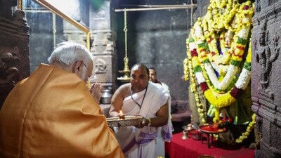 Prime Minister Narendra Modi on Tuesday visited the Veerbhadra temple in Andhra Pradesh's Lepakshi and offered prayers there. Modi chanted mantras in praise of Lord Ram, listened to special hymns sung in Telugu and also witnessed a puppet show on the epic Ramayana. The shrine has great significance in Ramayana. (X/Narendra Modi) Prime Minister Narendra Modi on Tuesday visited the Veerbhadra temple in Andhra Pradesh's Lepakshi and offered prayers there. Modi chanted mantras in praise of Lord Ram, listened to special hymns sung in Telugu and also witnessed a puppet show on the epic Ramayana. The shrine has great significance in Ramayana. (X/Narendra Modi)