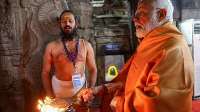 Posting pictures of him offering prayers at the temple PM Modi wrote on X, “For all those who are devotees of Prabhu Shri Ram, Lepakshi holds great significance. Today, I had the honour of praying at the Veerbhadra temple. I prayed that the people of India be happy, healthy and scale new heights of prosperity.” (X/Narendra Modi) Posting pictures of him offering prayers at the temple PM Modi wrote on X, “For all those who are devotees of Prabhu Shri Ram, Lepakshi holds great significance. Today, I had the honour of praying at the Veerbhadra temple. I prayed that the people of India be happy, healthy and scale new heights of prosperity.” (X/Narendra Modi)