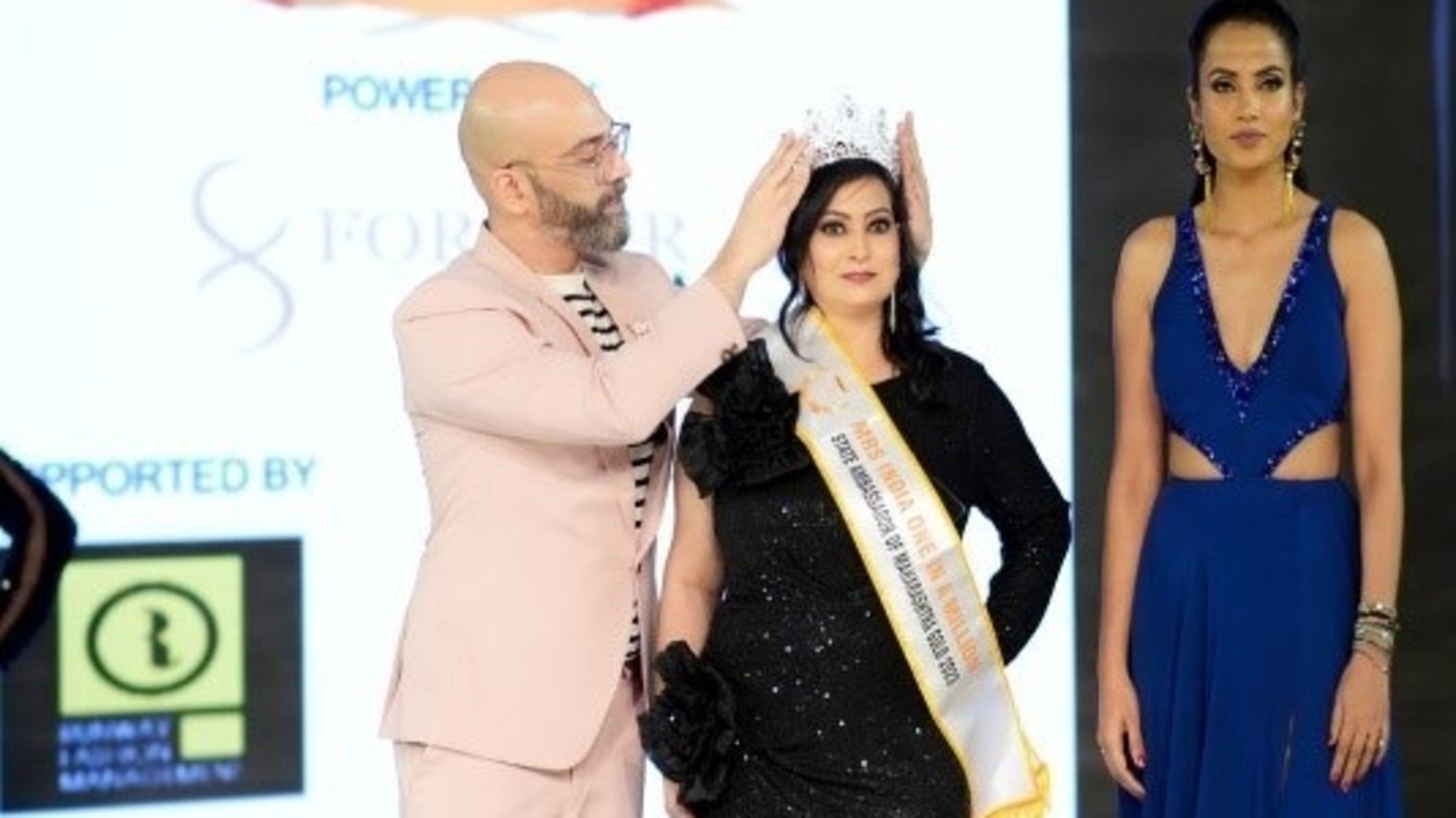 Aarti Dahiya, Architect at Global Bank, Pune won Mrs Maharashtra State Ambassador - Vimarsana News
