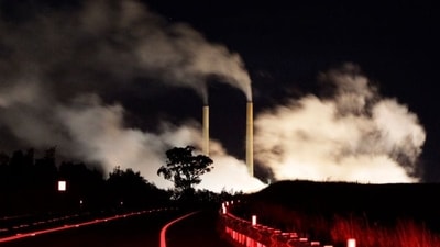 FILE PHOTO: Steam and other emissions rise from a coal-fired power station near Lithgow, 120 km (75 miles) west of Sydney, (REUTERS)