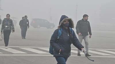 The IMD said dense to very dense fog conditions are likely to prevail over north India for the next five days. (ANI) The IMD said dense to very dense fog conditions are likely to prevail over north India for the next five days. (ANI)