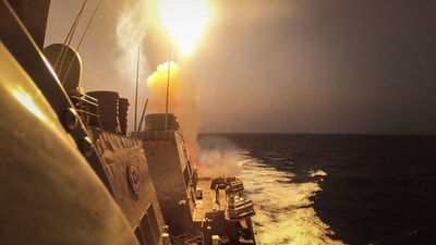 The Arleigh Burke-class guided-missile destroyer USS Carney (DDG 64) defeating a combination of Houthi missiles and unmanned aerial vehicles in the Red Sea. (AFP) The Arleigh Burke-class guided-missile destroyer USS Carney (DDG 64) defeating a combination of Houthi missiles and unmanned aerial vehicles in the Red Sea. (AFP)