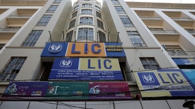 LIC share price touches  ₹900 for the first time. (Reuters) (REUTERS)