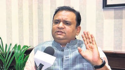 Mumbai, Jan 11 (ANI): Maharashtra Speaker Rahul Narwekar speaks to the media on his verdict on Maharashtra MLAs, in Mumbai on Thursday. (ANI Photo) (ANI) Mumbai, Jan 11 (ANI): Maharashtra Speaker Rahul Narwekar speaks to the media on his verdict on Maharashtra MLAs, in Mumbai on Thursday. (ANI Photo) (ANI)