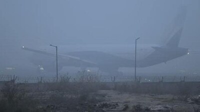 Officials on Wednesday informed that the layer of early-morning fog over the Indo-Gangetic plains in north India thinned in some parts. (ANI) Officials on Wednesday informed that the layer of early-morning fog over the Indo-Gangetic plains in north India thinned in some parts. (ANI)