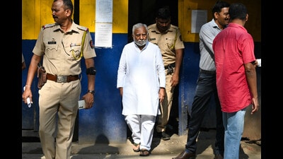 PMLA court one day allowed 74-year-old arrested Jet Airways (India) Ltd founder Naresh Goyal to meet his ailing and bedridden wife co-accused Anita Goyal on humanitarian grounds at their home in South Mumbai. (Raju Shinde/HT Photo)