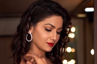 Actor Sriti Jha