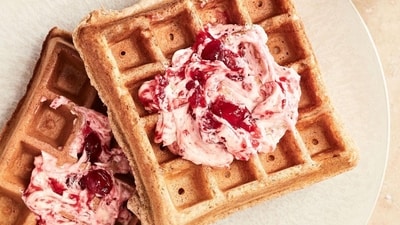 Strawberry butter with waffles (Instagram) Strawberry butter with waffles (Instagram)