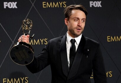 Kieran Culkin poses with the Lead Actor in a Drama Series award for "Succession", at the 75th Primetime Emmy Awards in Los Angeles, California, U.S., January 15, 2024. REUTERS/Aude Guerrucci (REUTERS)