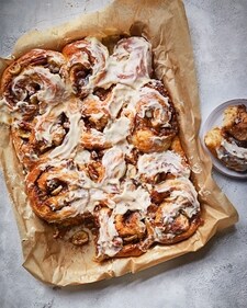 Spread cinnamon butter on cinnamon rolls after they come out fresh from the oven (Instagram) Spread cinnamon butter on cinnamon rolls after they come out fresh from the oven (Instagram)