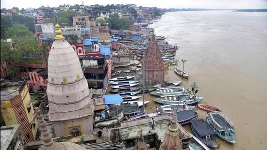 In Varanasi, 30.6% of the youngsters were enrolled in government institutions (FILE PHOTO)