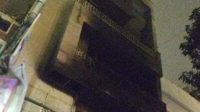 Five killed, 2 hurt as fire guts Pitampura building