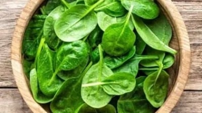 B Vitamins: Found in leafy greens, chicken and legumes, B Vitamins are essential for production of thyroid hormones. (Unsplash) B Vitamins: Found in leafy greens, chicken and legumes, B Vitamins are essential for production of thyroid hormones. (Unsplash)