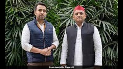 ₹20 hike in SAP for sugarcane negligible, measly: Jayant, Akhilesh (file)