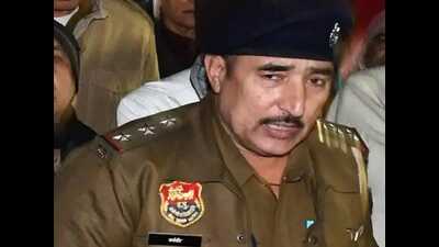 station house officer (SHO) inspector Karamvir Kumar (HT File photo) station house officer (SHO) inspector Karamvir Kumar (HT File photo)