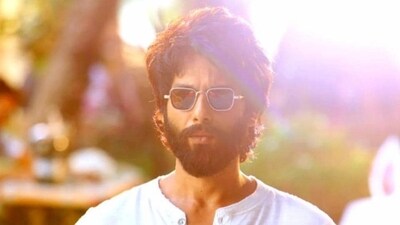 Shahid Kapoor in Kabir Singh. Shahid Kapoor in Kabir Singh.