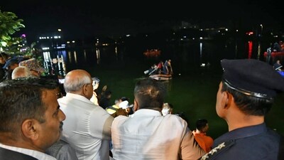 Gujarat chief minister Bhupendra Patel inspects the accident site of Harani Lake after a boat carrying children capsized, in Vadodara on Thursday. (ANI) Gujarat chief minister Bhupendra Patel inspects the accident site of Harani Lake after a boat carrying children capsized, in Vadodara on Thursday. (ANI)