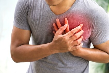Watch for symptoms of cardiac pain (Shutterstock) Watch for symptoms of cardiac pain (Shutterstock)