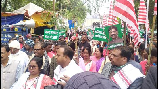 A section of tribal organisations expressed solidarity with the CM by staging a demonstration against the ED. (HT Photo)