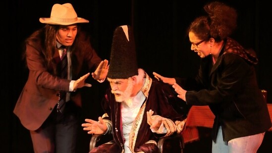 Pierrot’s Troupe boasts that this play directed by M Sayeed Alam is one of India’s longest running comedy stage show. (Photo: Monica Dawar) Pierrot’s Troupe boasts that this play directed by M Sayeed Alam is one of India’s longest running comedy stage show. (Photo: Monica Dawar)