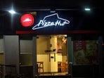 A view for an empty Pizza Hut restaurant as a result of the boycott of Western brands in Egypt due to the Israeli bombardment in Gaza amid the ongoing conflict between Israel and the Palestinian Islamist group Hamas, in Cairo, Egypt, November 20, 2023. REUTERS/Mohamed Abd El Ghany/File Photo
