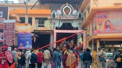 Devotees throng Hanuman Ghari Temple in Ayodhya on Saturday ahead of Ram Temple consecration ceremony. (ANI) Devotees throng Hanuman Ghari Temple in Ayodhya on Saturday ahead of Ram Temple consecration ceremony. (ANI)