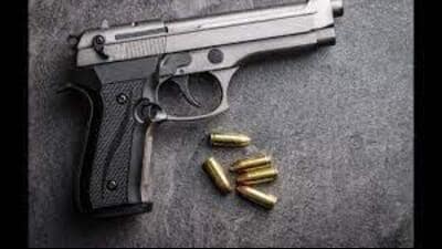 Bittu’s security guard dies after security weapon goes off. (HT)